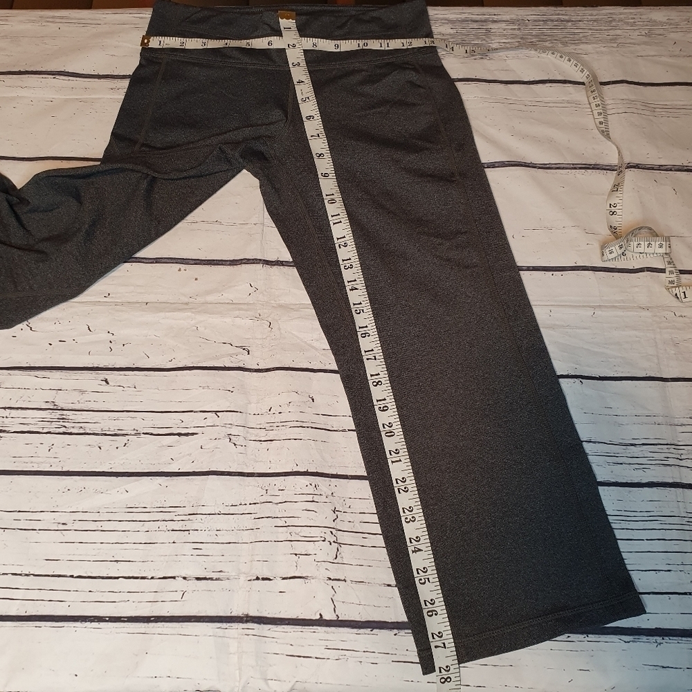 Athleta Grey Carpri Crop Leggings Size S - Picture 7 of 7